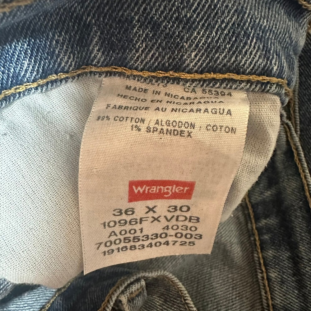 Wrangler Premium Quality Mens Straight Leg Jeans Medium Wash 36x30 1096FXVDB - Picture 3 of 8